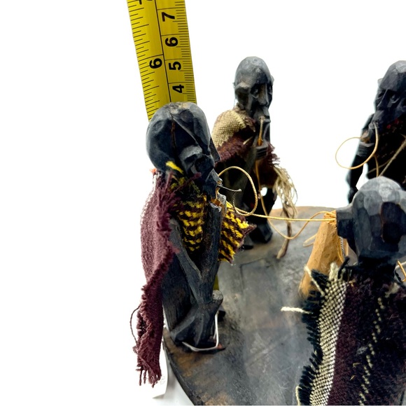 Wooden Hand Carved in Kenya - Picture 7 of 9